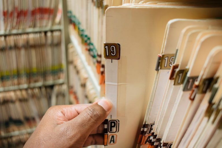 Radiant Health Mag Medical Records for Black People Include More Negative Descriptors